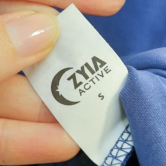 ZYIA Calm Blue Swirl Front Tee S - Picture 4 of 6